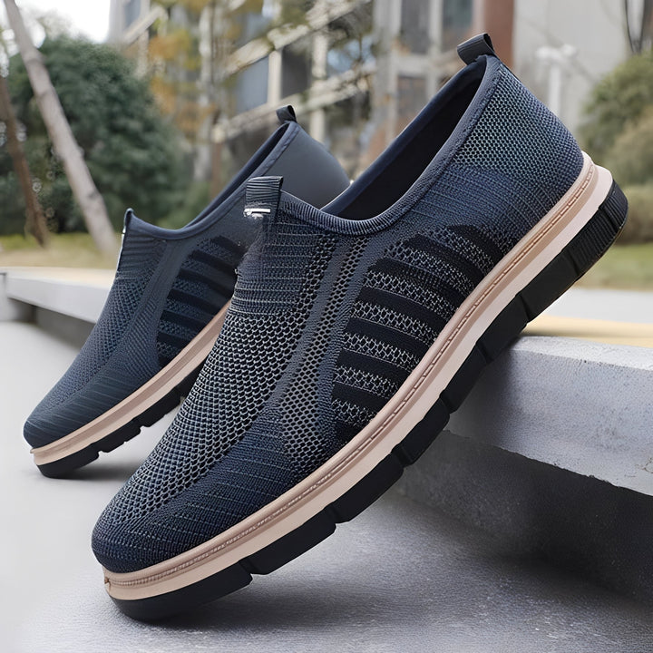 Modne męskie buty slip-on Henrick w kolorach brązowym, szarym lub czarnym. Wygodne obuwie casualowe na co dzień.