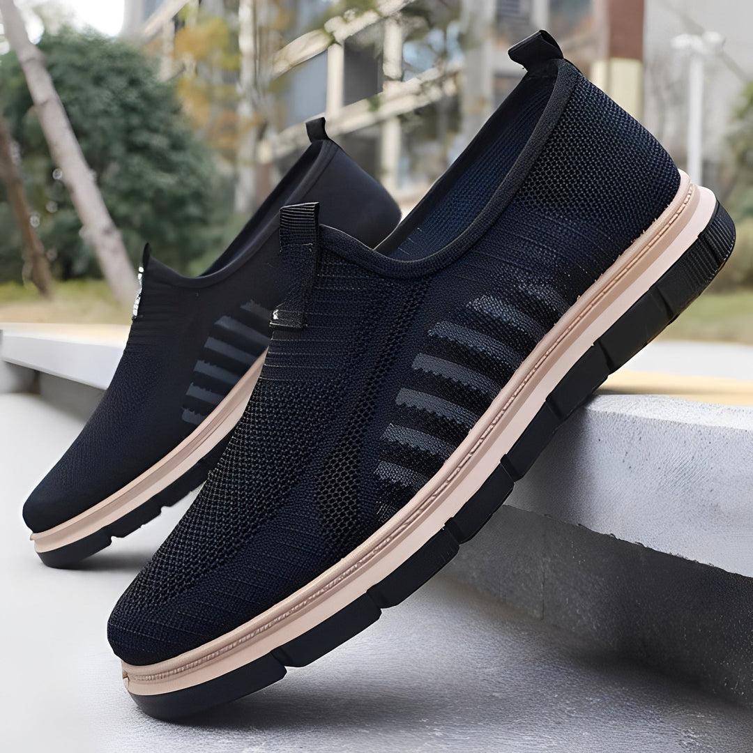 Wygodne męskie buty slip-on Henrick, łatwe do założenia, idealne jako przewiewne obuwie codzienne na lato.