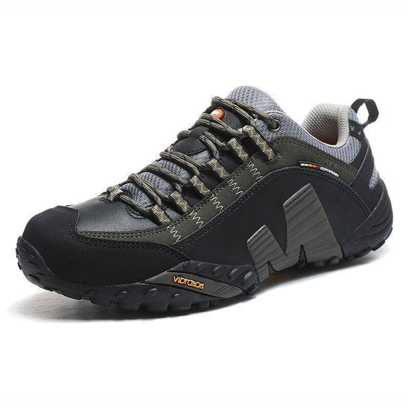 Komfortowe męskie buty outdoorowe, idealne do trekkingu i górskich wędrówek, zapewniające wsparcie.