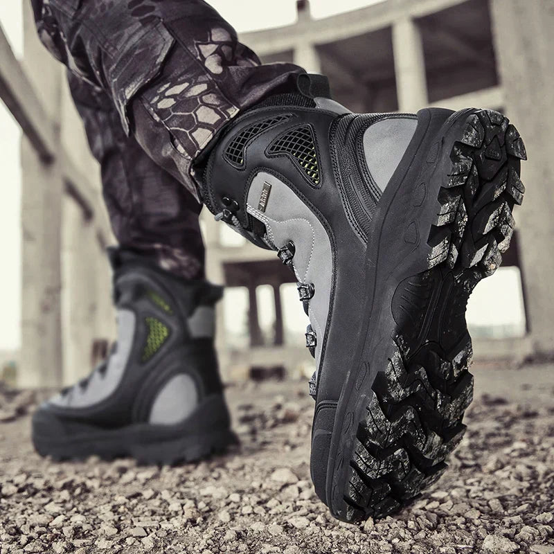 Sportowe męskie buty trekkingowe na outdoorowe wyprawy. Komfort i bezpieczeństwo na szlaku.