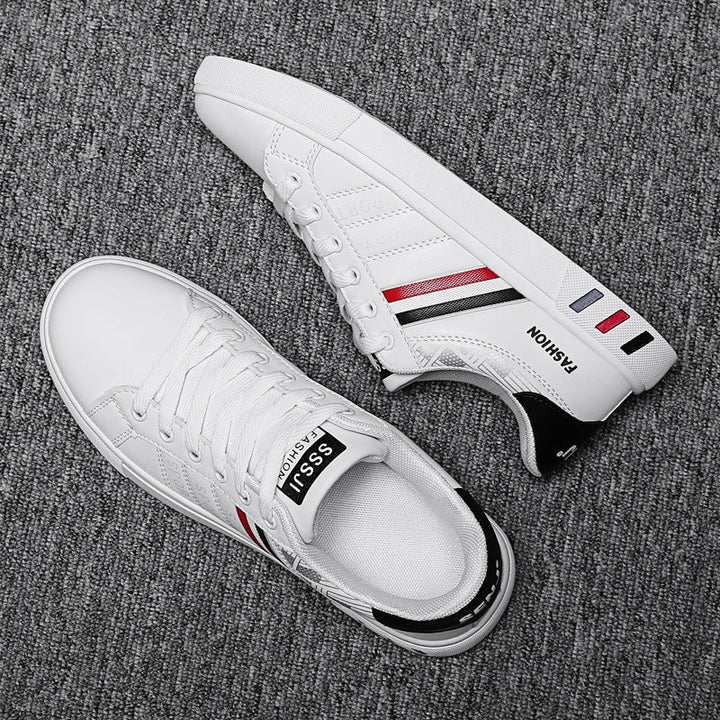 Męskie sportowe sneakersy casual z ozdobnymi paskami. Wygodne, niskie obuwie miejskie, idealne do letnich stylizacji.
