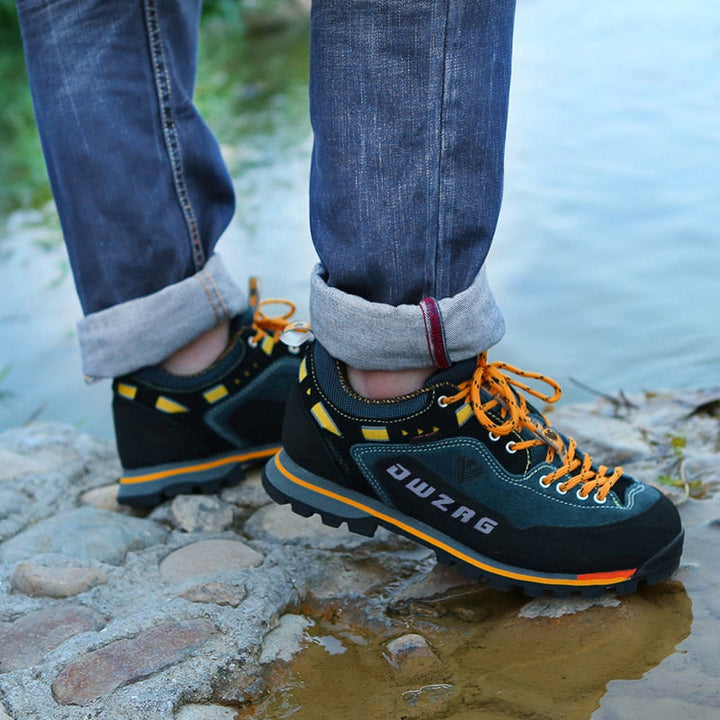 Męskie sportowe buty trekkingowe na zimę, ciepłe i wodoodporne, stworzone do długich wędrówek w trudnym terenie.