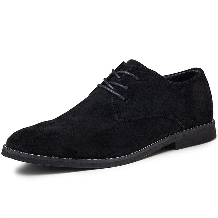Uniwersalne męskie buty sznurowane, eleganckie, pasujące do garnituru i casualowych stylizacji. Komfortowe na co dzień.