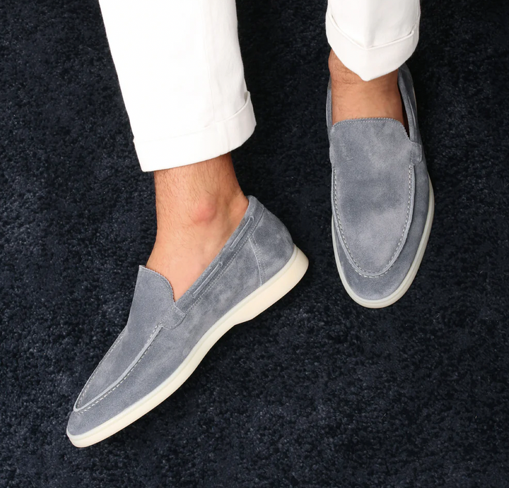 Męskie klasyczne loafersy, elegancja i komfort. Idealne obuwie na co dzień oraz specjalne okazje.