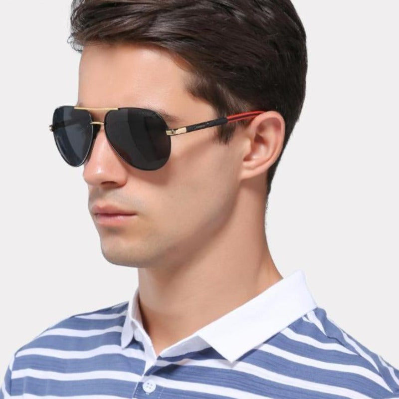 Męskie okulary przeciwsłoneczne pilotki z pełną ochroną UV400, idealne na lato. Klasyczny design, stylowe akcesorium.