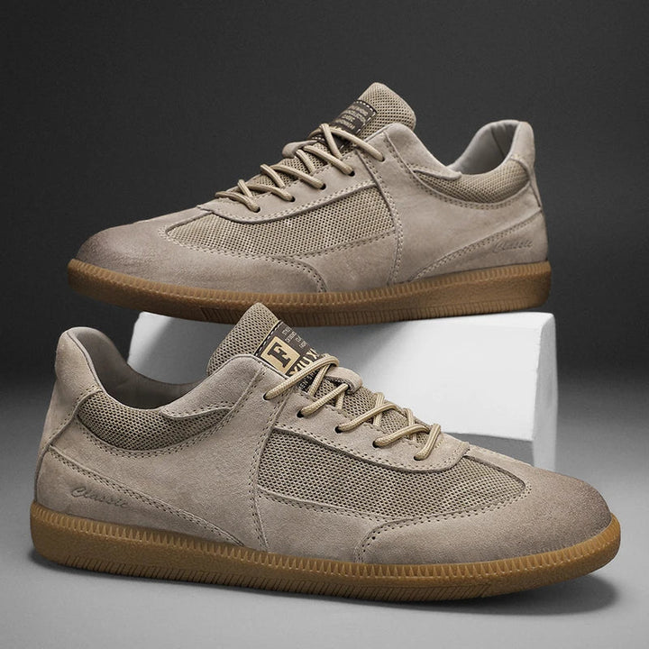 Komfortowe męskie sneakersy w stylu retro, sznurowane. Modne obuwie sportowe do miejskiego stylu, na wiosnę i lato.