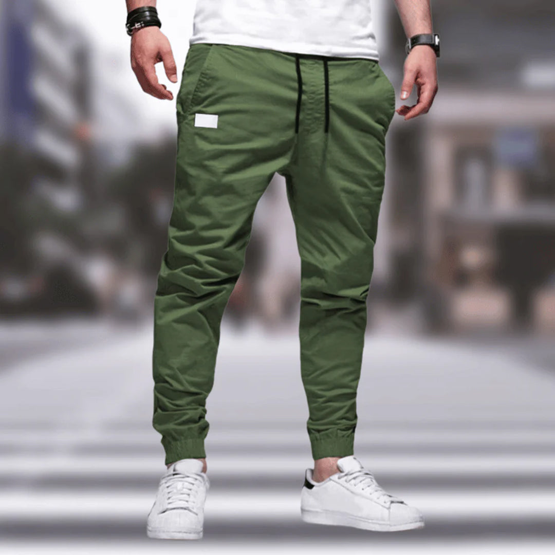 Modne bojówki męskie cargo do streetwearu. Wygodne spodnie na lato, idealne do codziennych i casualowych outfitów.