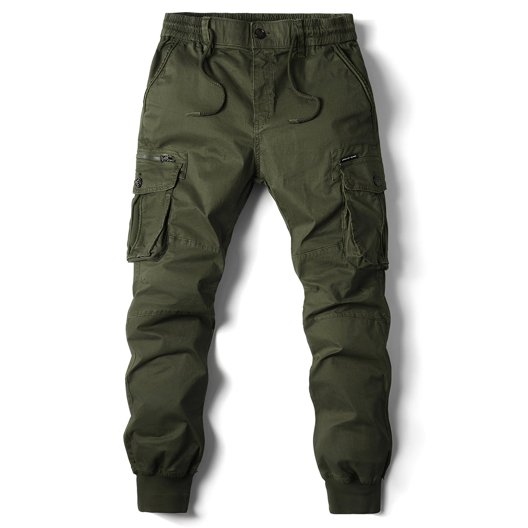 Wygodne męskie spodnie cargo, typ jogger, idealne do casualowych stylizacji.