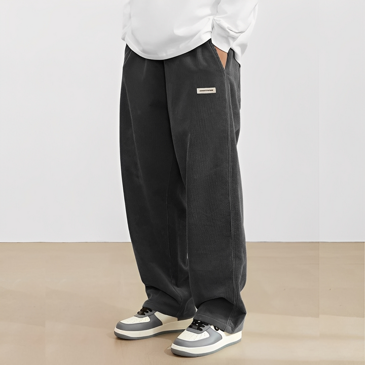 Spodnie Dally męskie, wygodna odzież na co dzień. Uniwersalny model do wielu stylizacji.