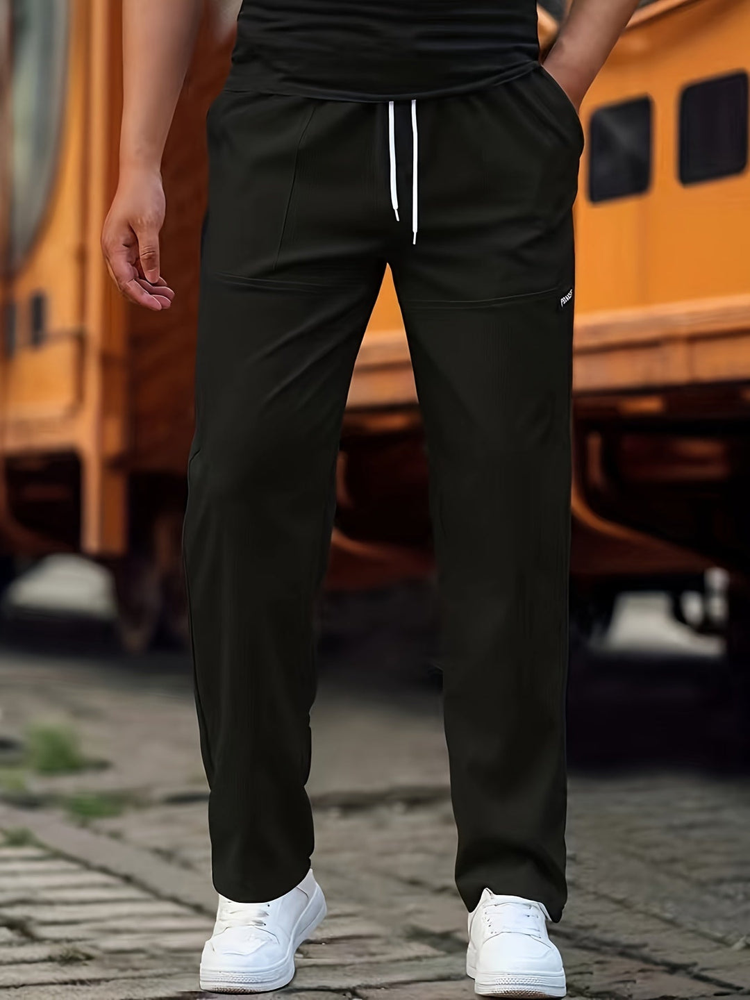 Męskie spodnie dresowe na co dzień. Komfortowe i modne, idealne do sportowego stylu i streetwearu.