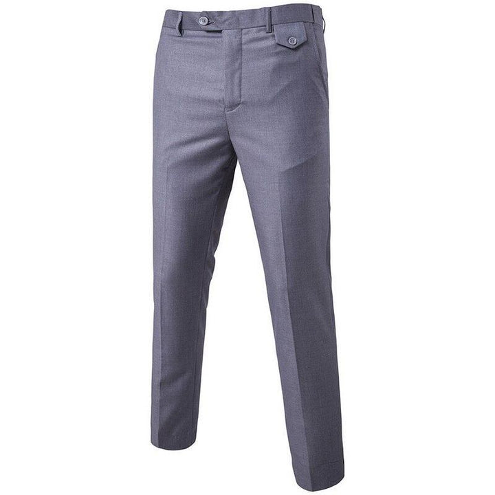 Granatowe męskie spodnie materiałowe slim fit, modne i wygodne na co dzień.