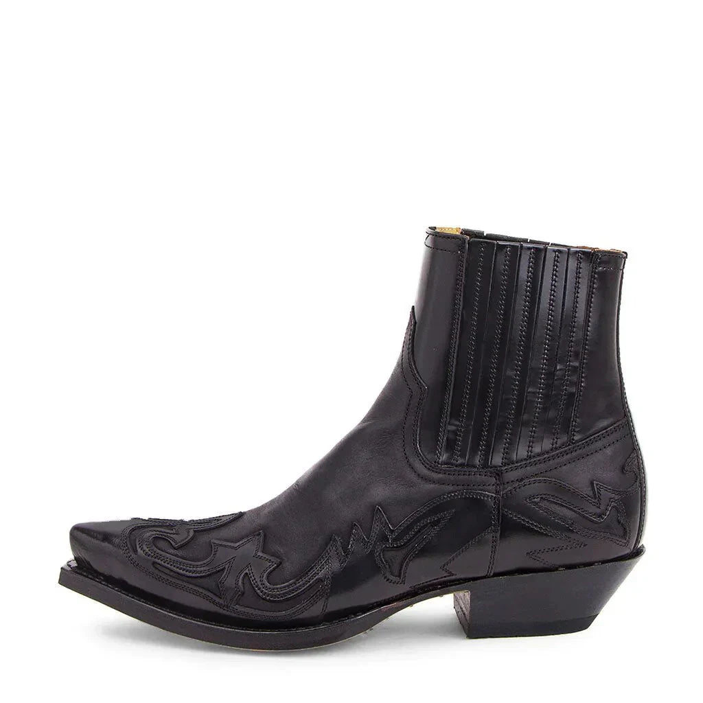 Męskie zimowe kowbojki w stylu western. Solidne, brązowe buty męskie z ozdobnym haftem, idealne na co dzień i jesień.