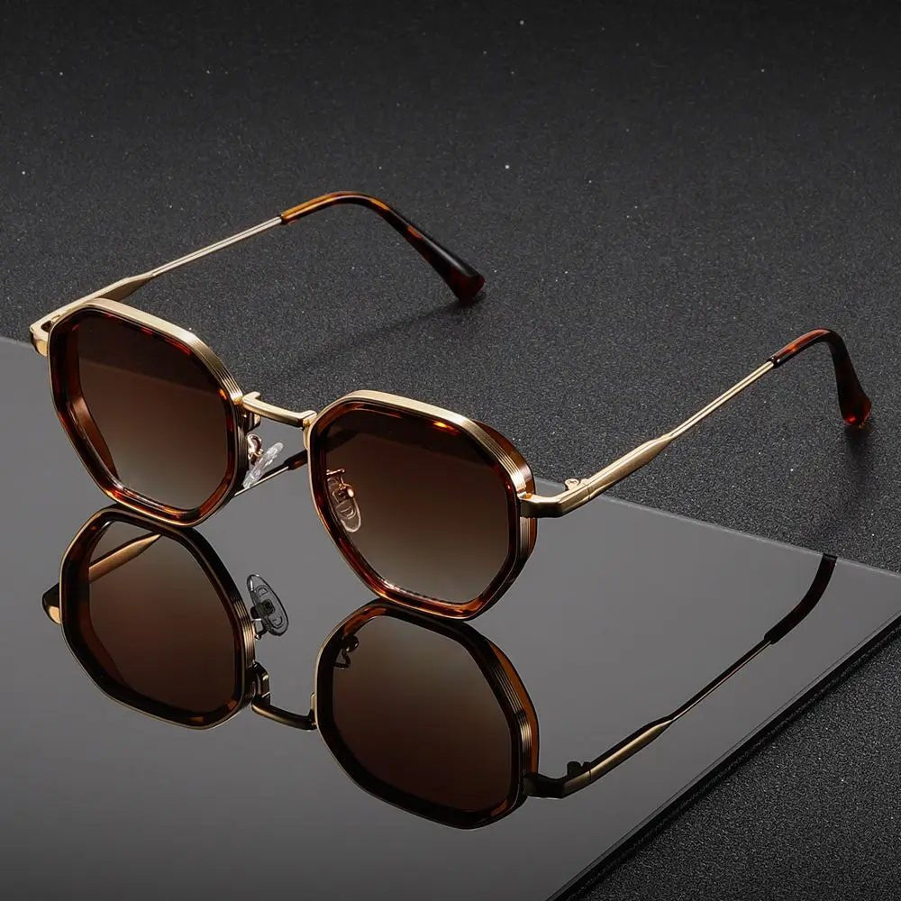 Brązowe damskie okulary przeciwsłoneczne retro z metalowymi zausznikami