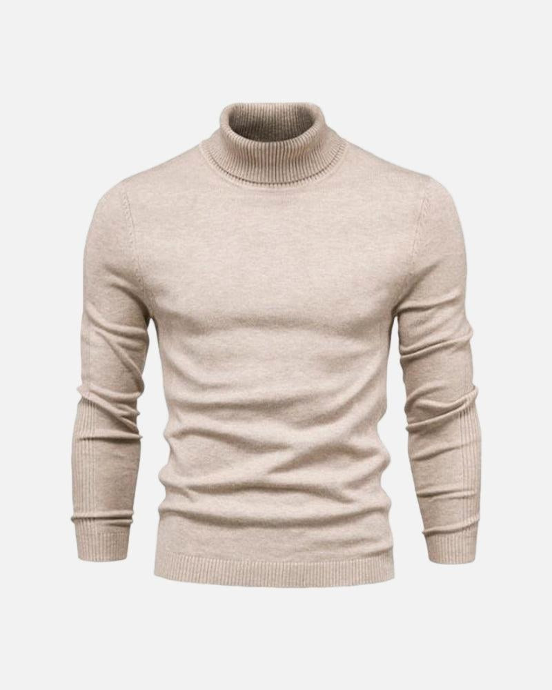Męski sweter z golfem w kolorze beżowym na neutralnym tle