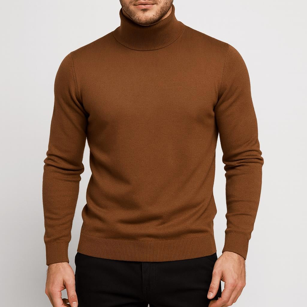 Stylowy sweter męski z golfem w odcieniu granatowym, widok z bliska