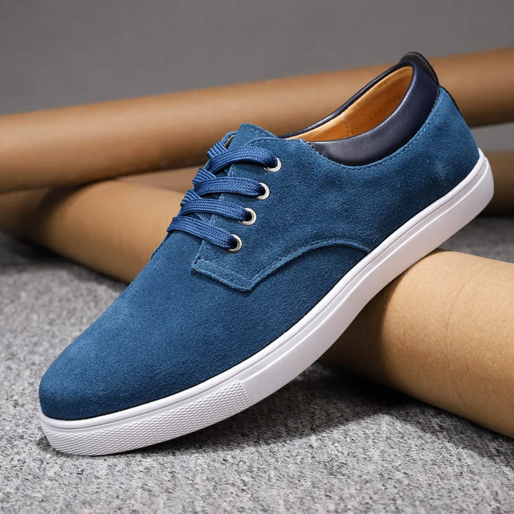 Czarne buty męskie płaskie ze sznurówkami, styl casual