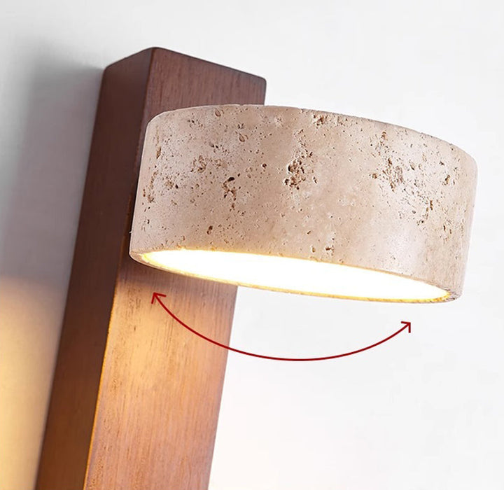 Designerska lampa ścienna LED z trawertynu i drewna. Idealna do sypialni, salonu, jadalni i przedpokoju.