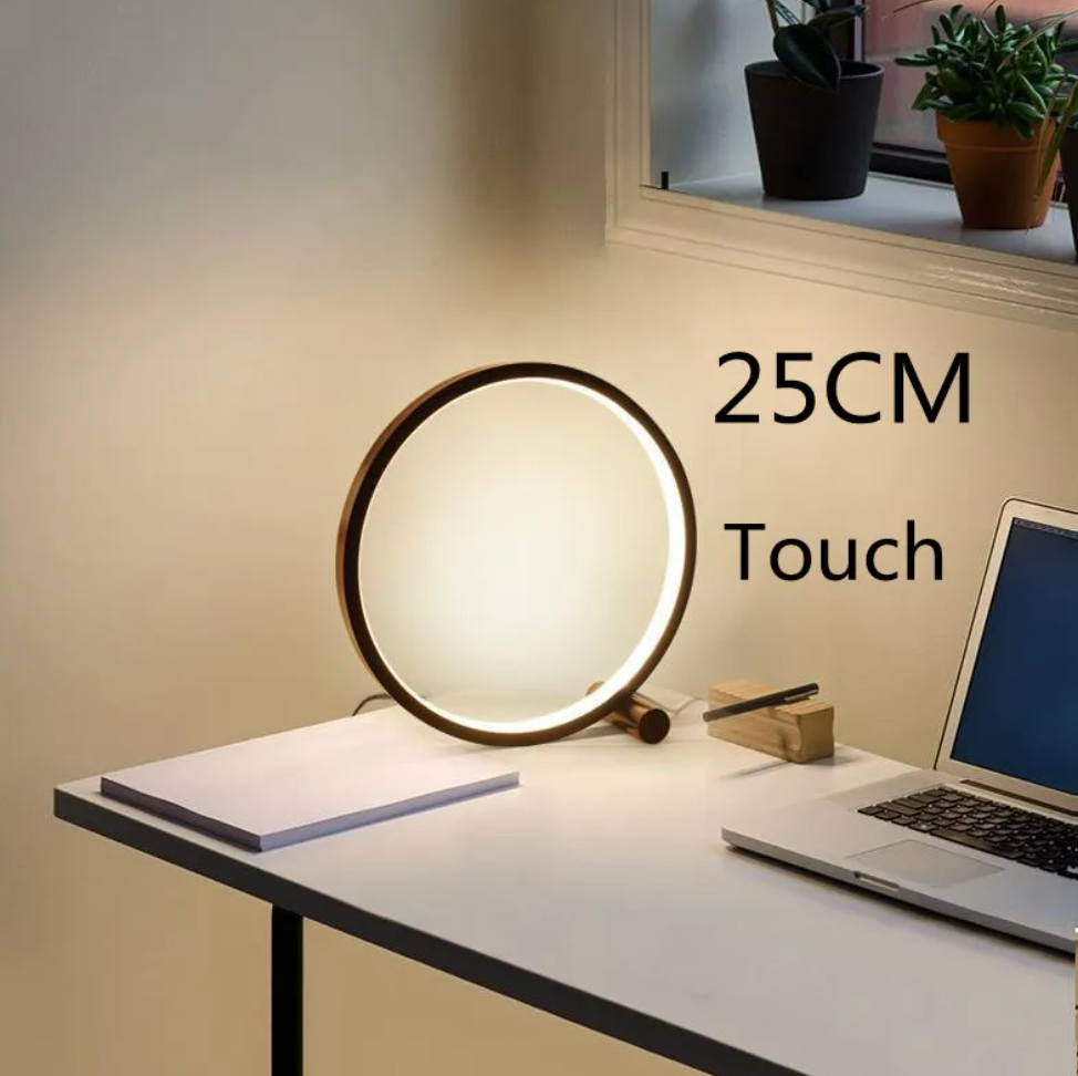 Energooszczędna lampa LED stołowa, tworząca ciepłą atmosferę. Dotykowa regulacja jasności. Oświetlenie design.