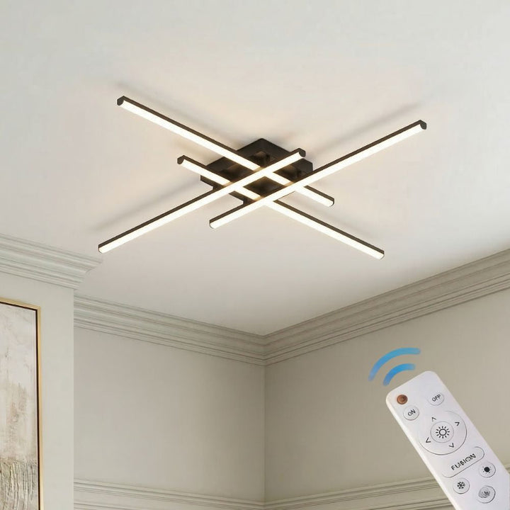 Minimalistyczna lampa sufitowa LED w apartamencie. Eleganckie wnętrze.