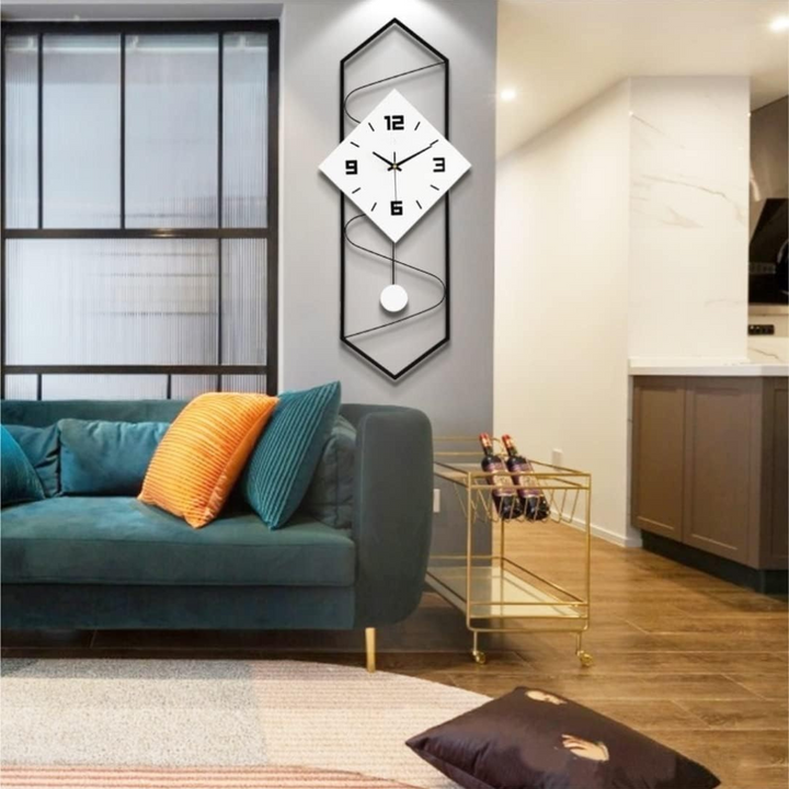 Minimalistyczny zegar ścienny, nowoczesny design. Metalowy akcent do domowych wnętrz.