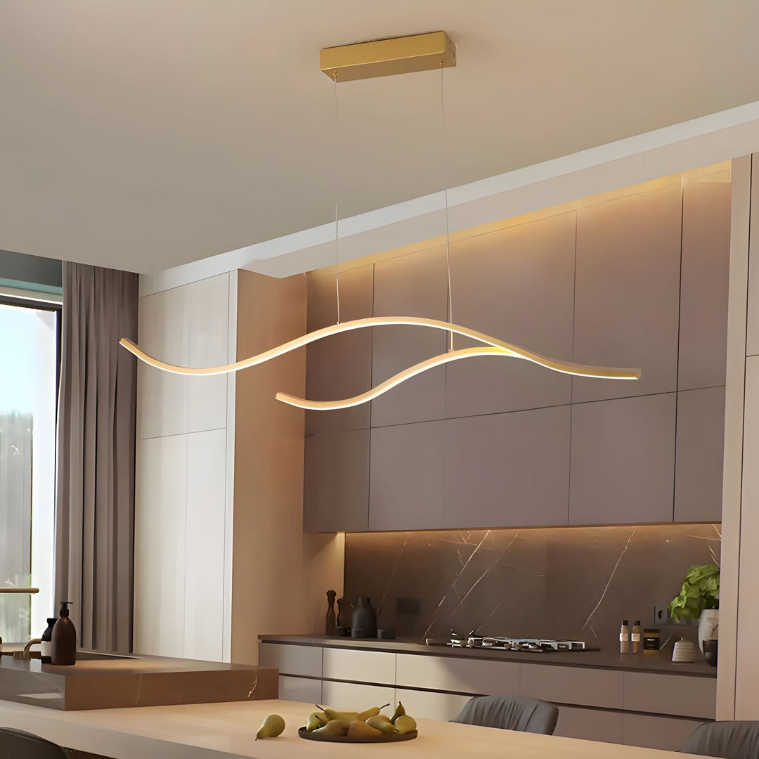 Czarno-złota lampa LED o unikalnym geometrycznym wzornictwie do salonu