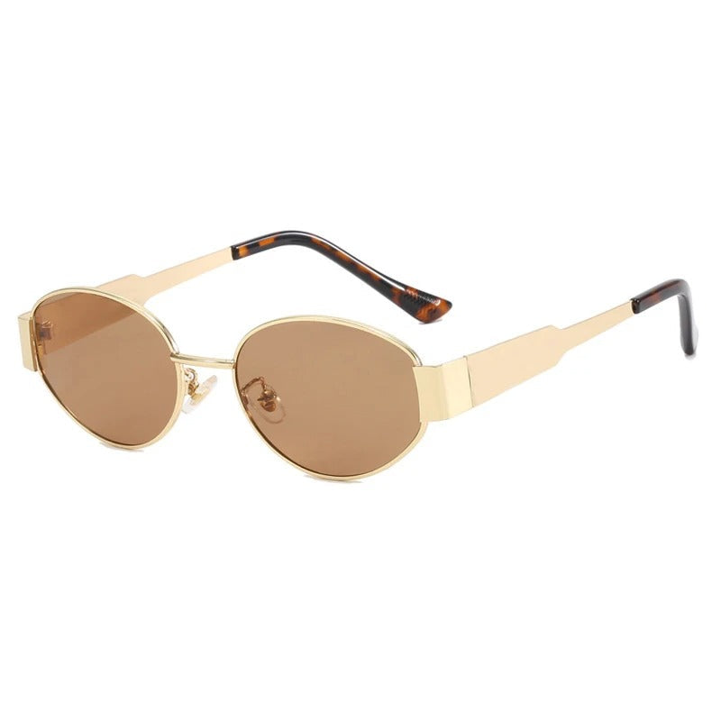 Czarne modne okulary przeciwsłoneczne unisex. Trwałe, plastikowe, z wysoką ochroną przed promieniami UV.