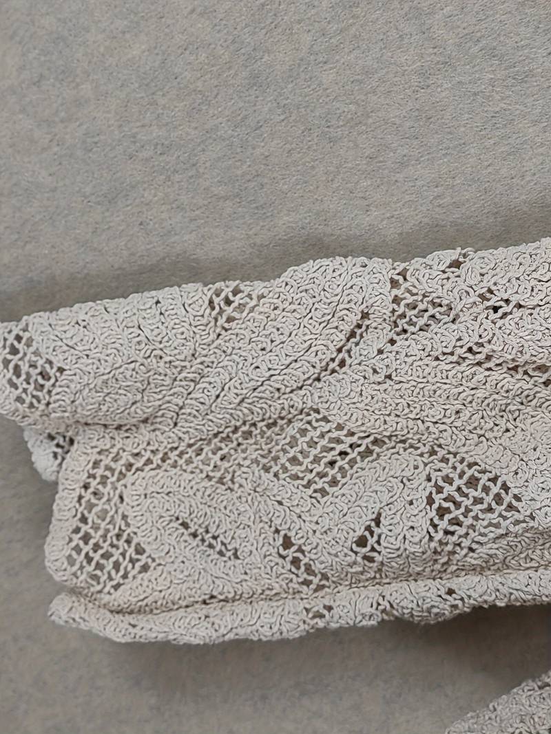 Stylowa damska koszula morelowa z długim rękawem. Komfortowa i elegancka bluzka do biura i na wieczorne wyjścia.