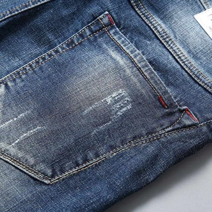 Komfortowe męskie szorty jeansowe slim fit, niebieskie. Krótkie spodenki męskie na co dzień, na lato.