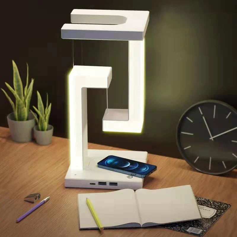 Elegancka ładowarka indukcyjna Qi z funkcją szybkiego ładowania i oświetleniem LED, idealna do biura.