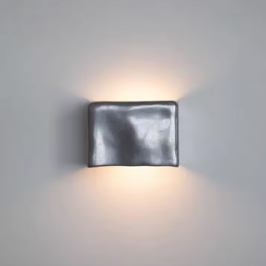 Minimalistyczna lampa LED ścienna w kształcie kostki, oświetlenie góra-dół. Do elewacji i wnętrz.