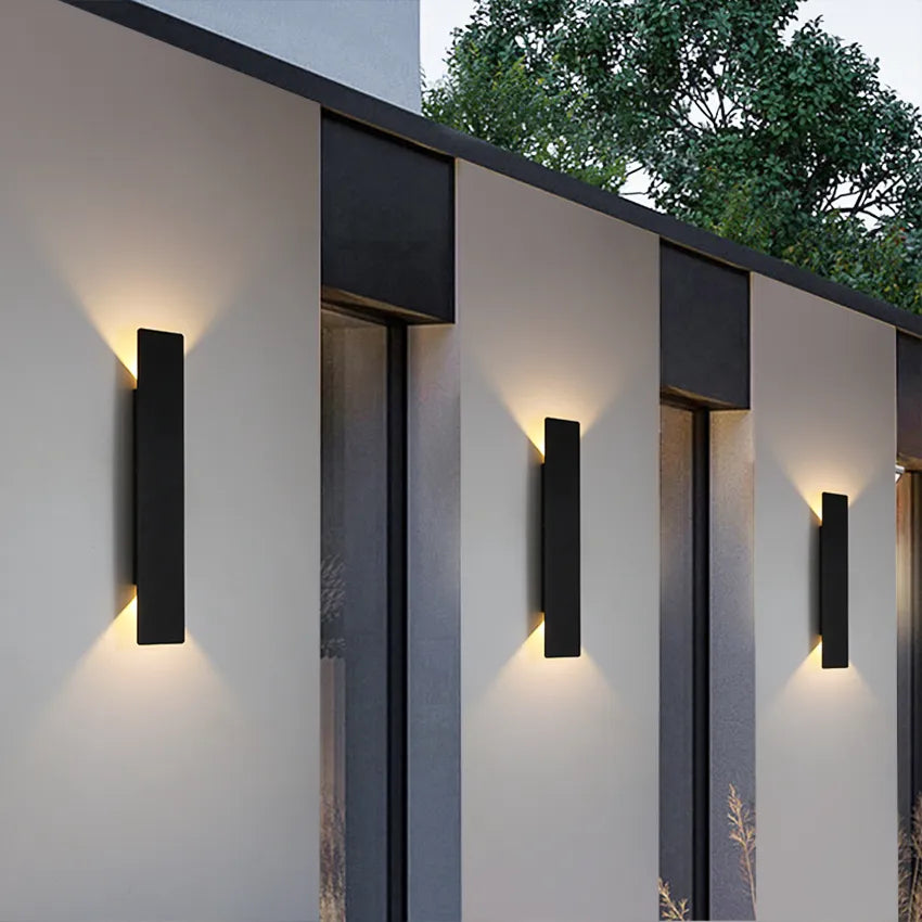 Nowoczesna lampa ścienna LED, wodoodporna IP65. Idealna do oświetlenia ogrodu, tarasu i elewacji.
