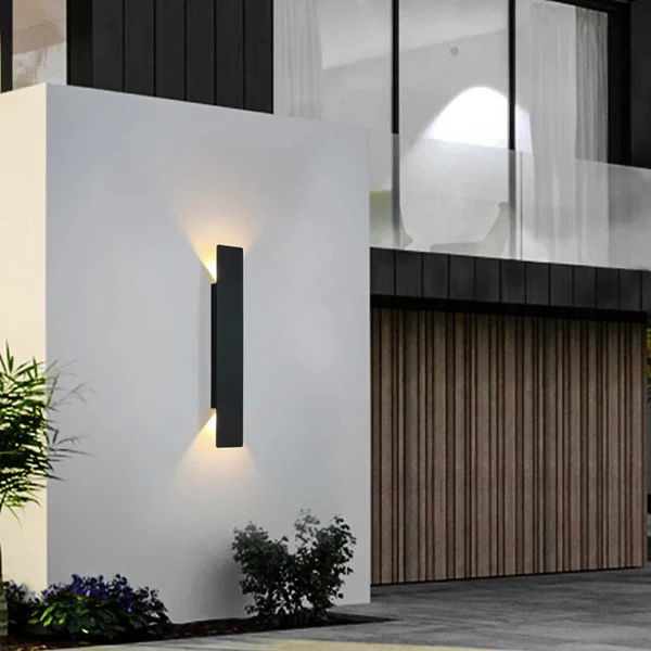 Lampa LED zewnętrzna ścienna zamontowana na elewacji, nowoczesne oświetlenie dla domu i ogrodu.