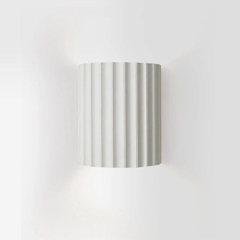 Lampa ścienna z żywicy, nowoczesne oświetlenie LED, trwała i stylowa dekoracja.