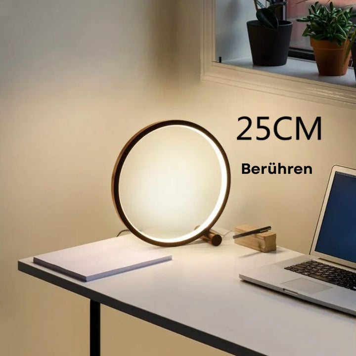 Lampa stołowa LED z dotykowym sterowaniem. Nowoczesne oświetlenie do czytania na szafce nocnej, biurko w salonie.