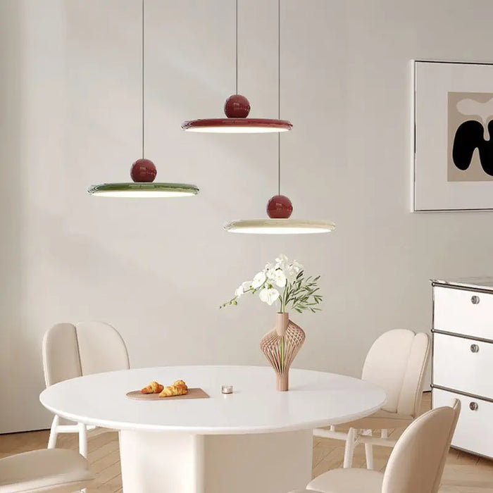 Nowoczesna lampa sufitowa Bauhaus, minimalistyczny design. Idealne oświetlenie sufitowe do loftu, salonu, sypialni.