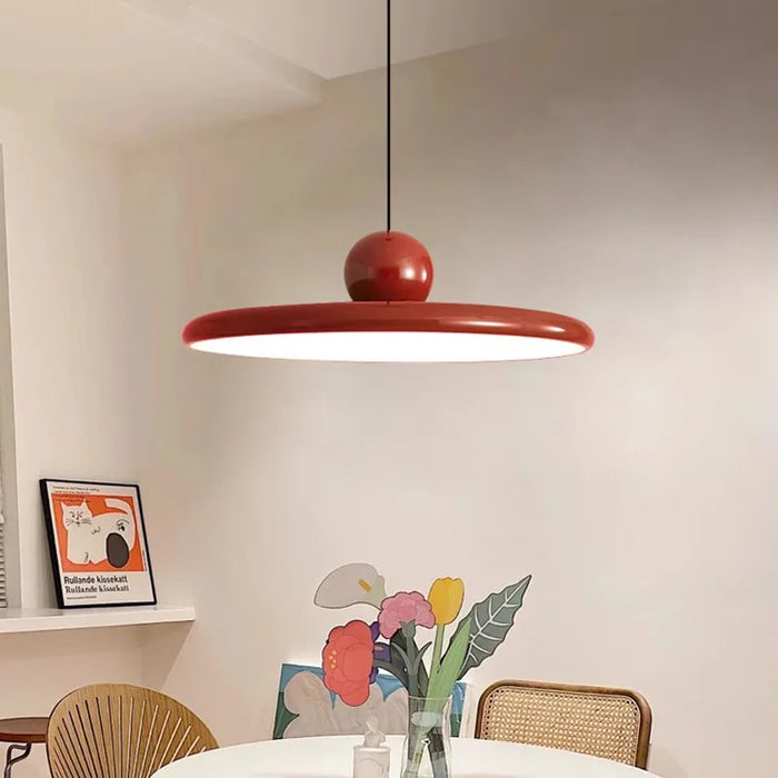 Minimalistyczna lampa sufitowa LED, inspirowana stylem Bauhaus. Eleganckie oświetlenie do nowoczesnego domu.