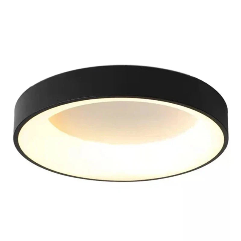 Nowoczesna, ściemniana lampa sufitowa LED. Stylowe oświetlenie sufitowe do nowoczesnego domu.