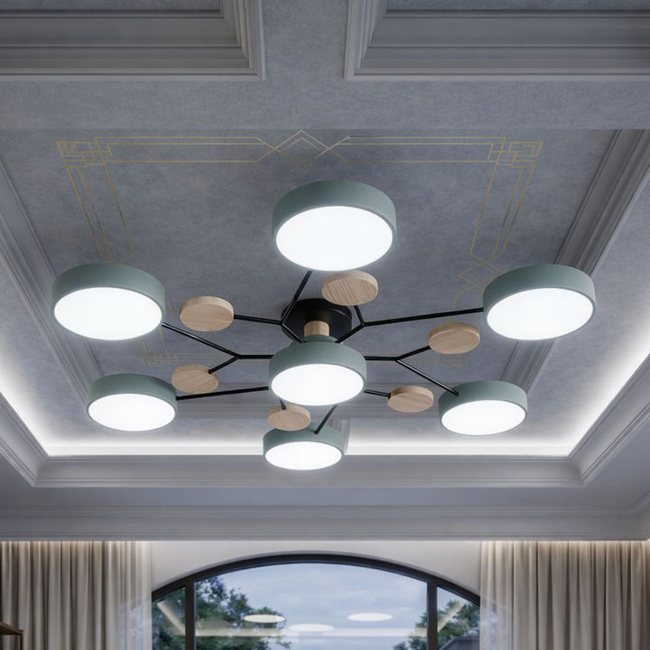 Trójkolorowa lampa sufitowa LED do salonu, designerska i energooszczędna.