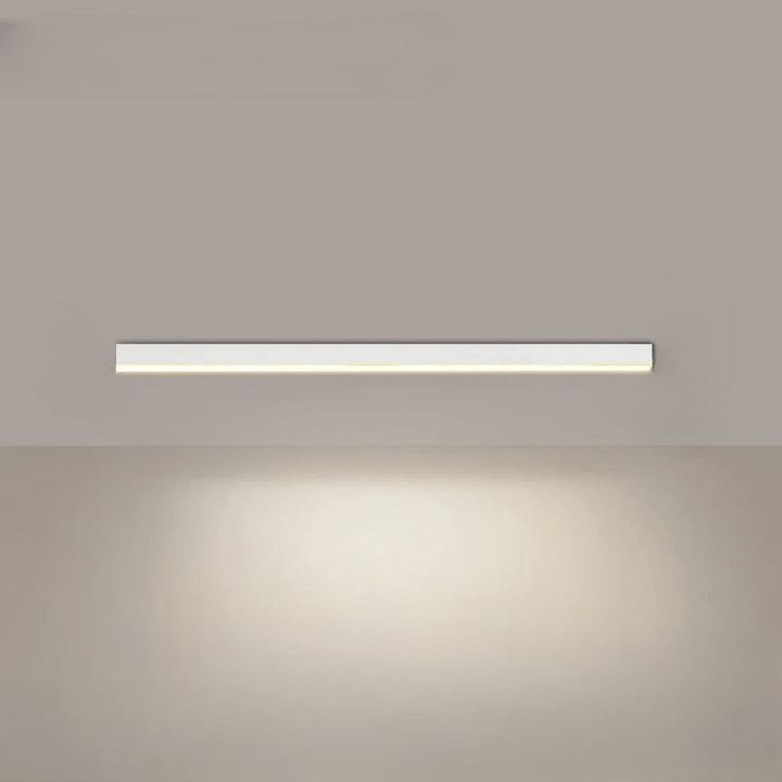 Designerska lampa sufitowa LED, złota, nowoczesna, doskonała do salonu.