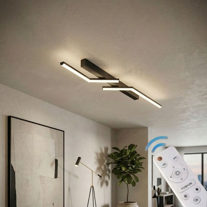 Czarna lampa sufitowa LED liniowa, minimalistyczna, do loftu lub apartamentu.