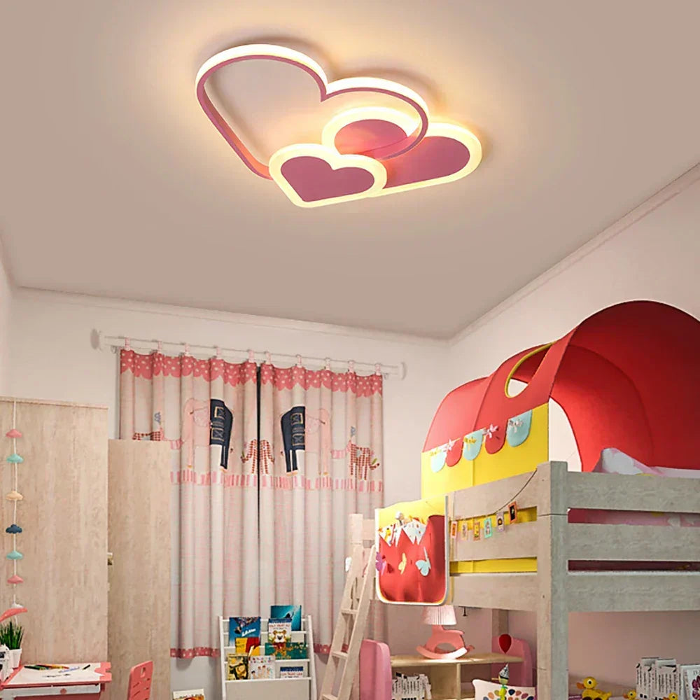 Nowoczesna lampa sufitowa LED Serce do salonu. Ciepłe światło ambientowe, stylowa dekoracja.