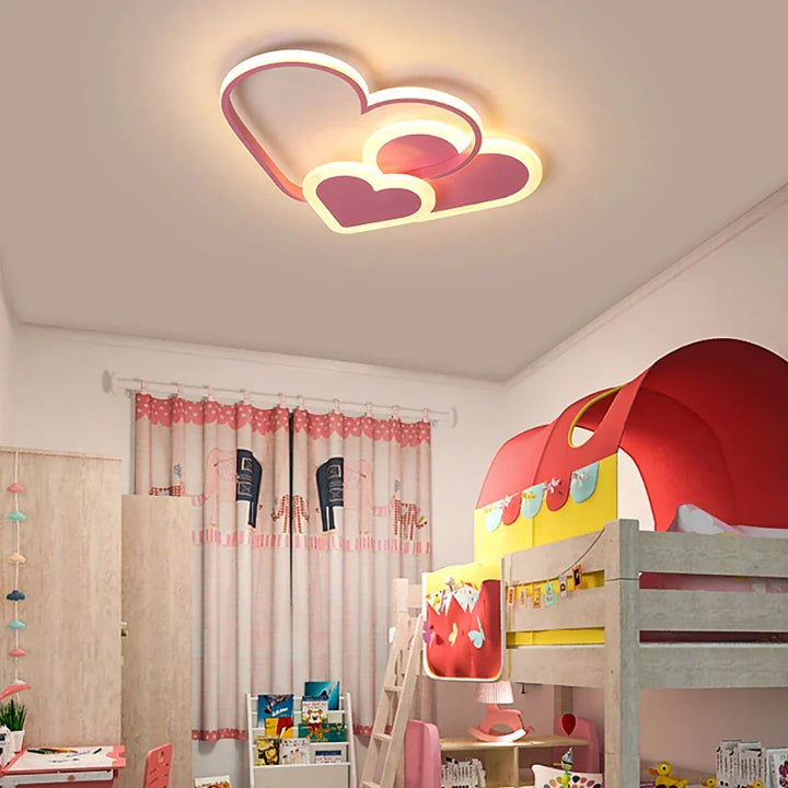 Nowoczesna lampa sufitowa LED Serce do salonu. Ciepłe światło ambientowe, stylowa dekoracja.