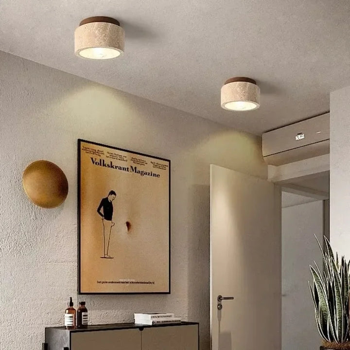 Designerska lampa sufitowa LED. Nowoczesne, minimalistyczne oświetlenie holu i schodów. Elegancka dekoracja wnętrz.