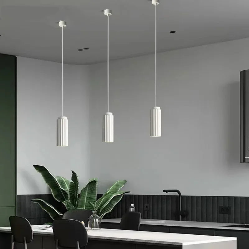 Plafon LED sufitowy, nowoczesne oświetlenie minimalistyczne. Lampa w stylu skandynawskim, metalowo-szklana.