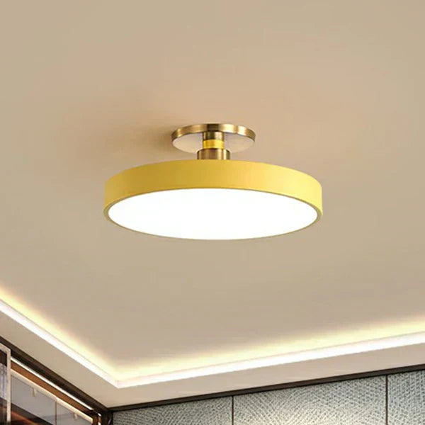 Designerska lampa sufitowa LED, styl skandynawski. Nowoczesne i jasne oświetlenie do każdego wnętrza.