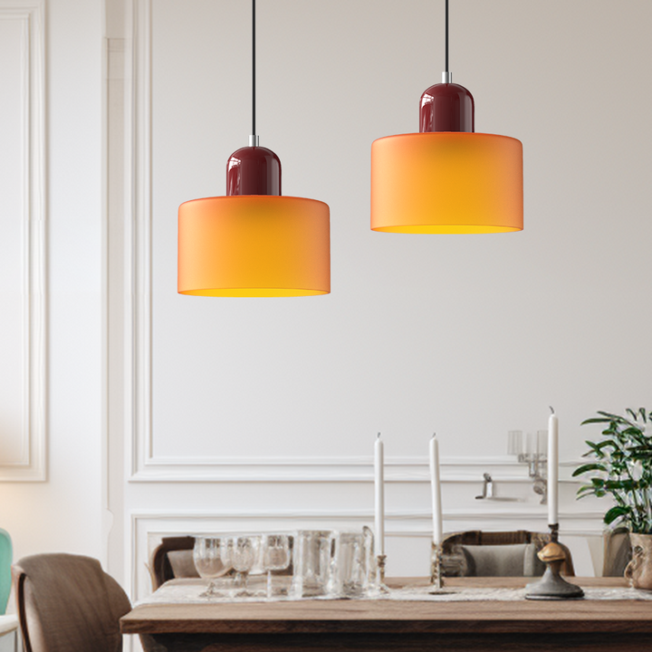 Elegancka lampa sufitowa Bauhaus, szklane klosze geometryczne, stylowy salon.