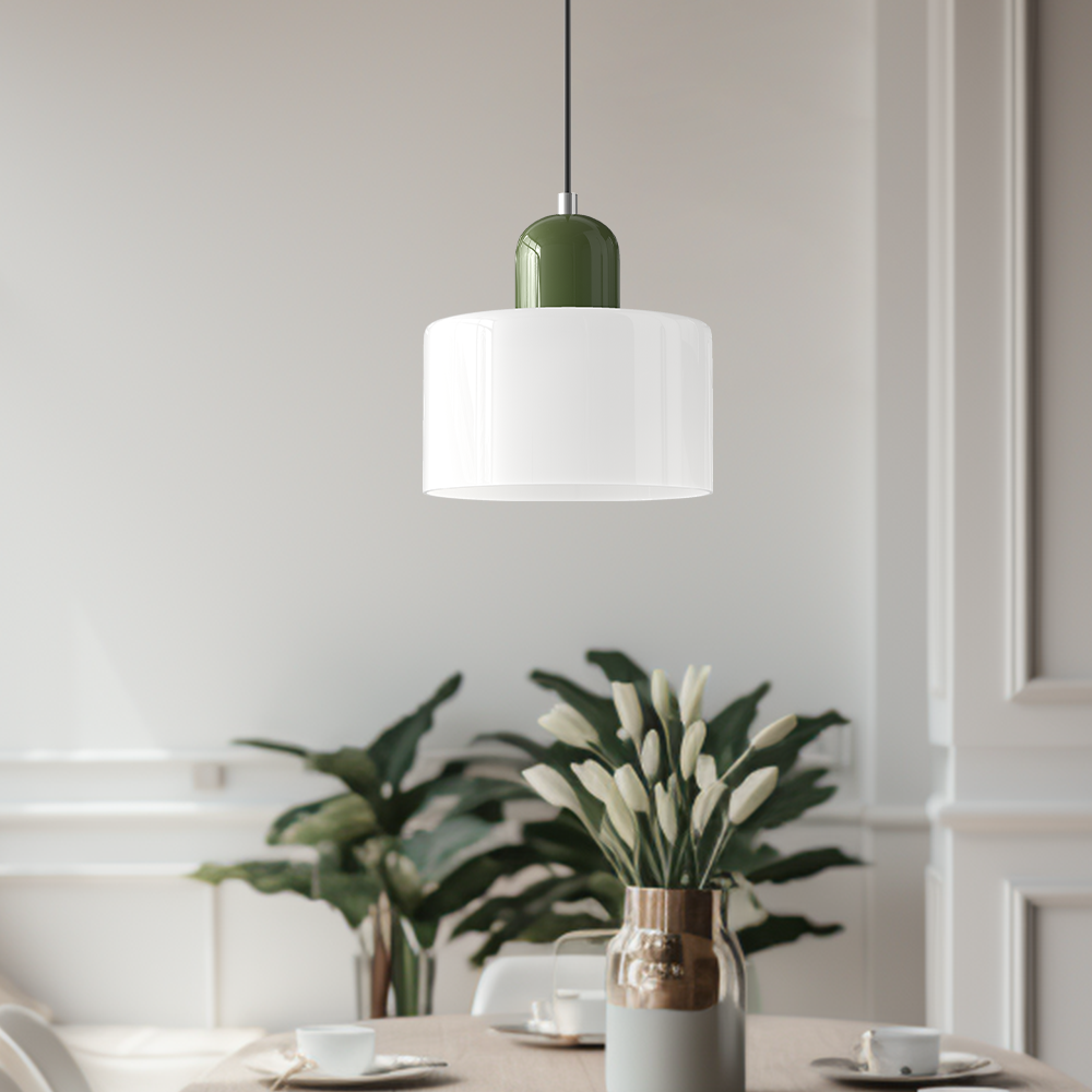 Modna lampa sufitowa szklana, geometryczny wzór, nowoczesny akcent do jadalni.