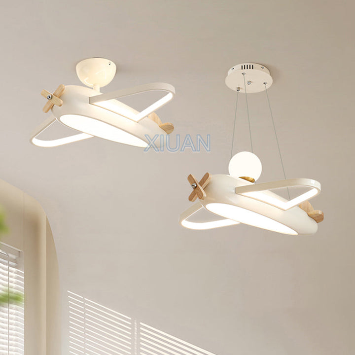 Designerska lampa do salonu lub jadalni, nowoczesna, inspirowana lotnictwem, metalowa.