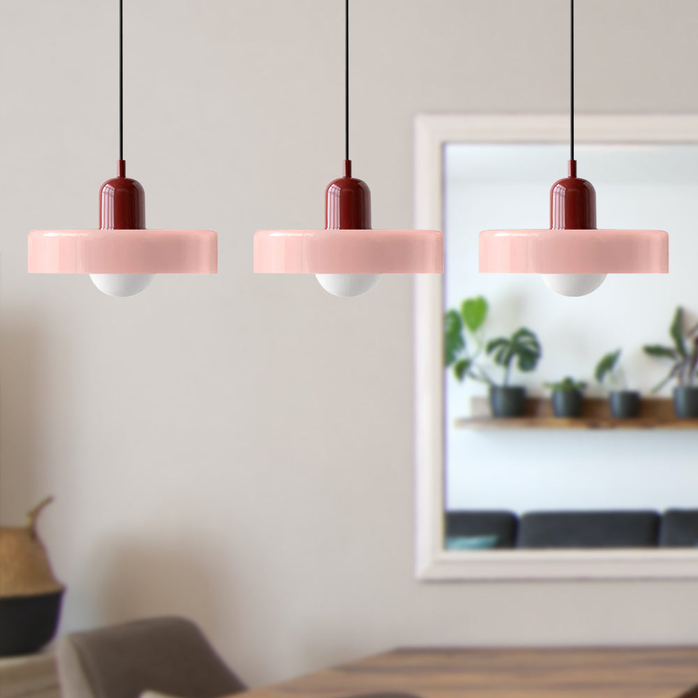 Lampa sufitowa z 3 kloszami, nowoczesny styl. Oświetlenie do jadalni.