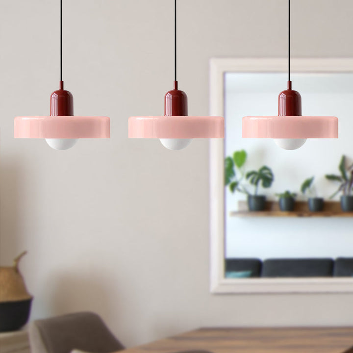 Lampa sufitowa z 3 kloszami, nowoczesny styl. Oświetlenie do jadalni.